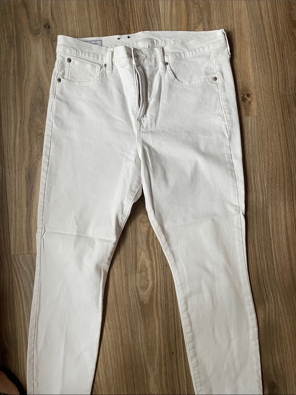 GAP White Slim Straight Jeans